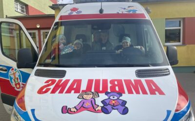 warsztaty klas I-III pt. „Nasz ambulans smoczy uczy pierwszej pomocy”